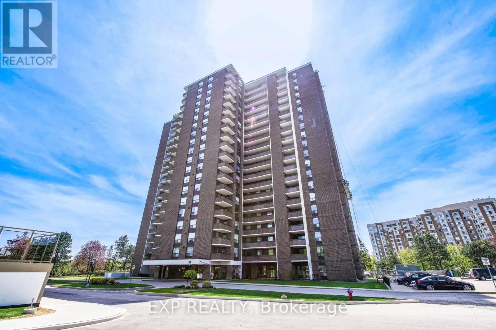 #807 - 1515 LAKESHORE ROAD E
