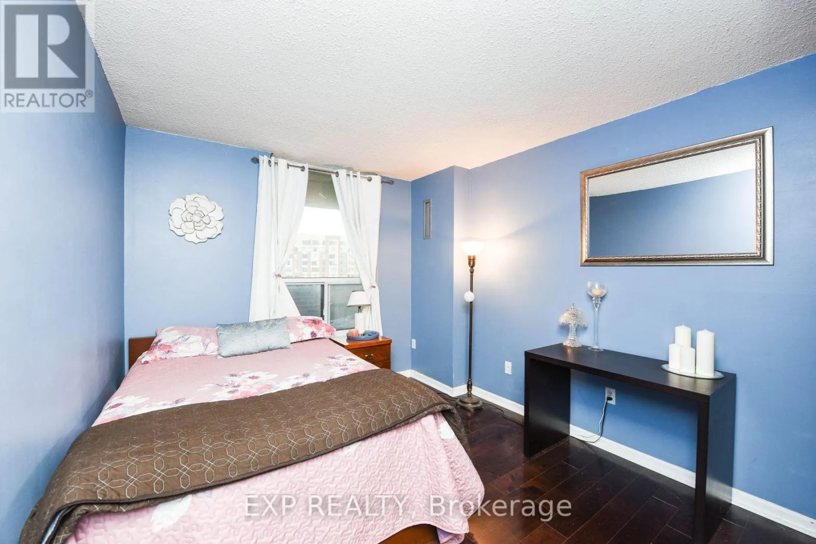 #807 - 1515 LAKESHORE ROAD E