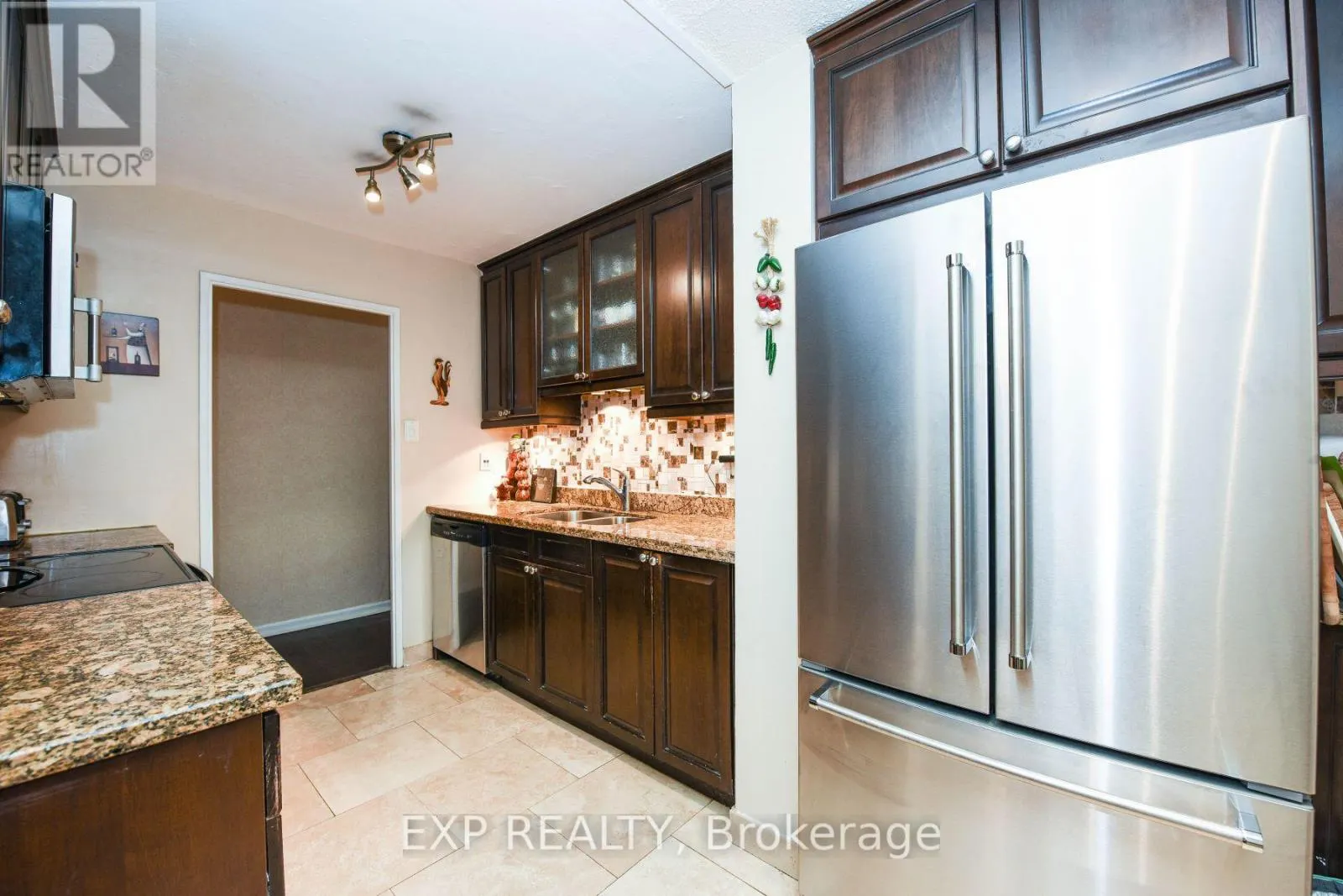 #807 - 1515 LAKESHORE ROAD E