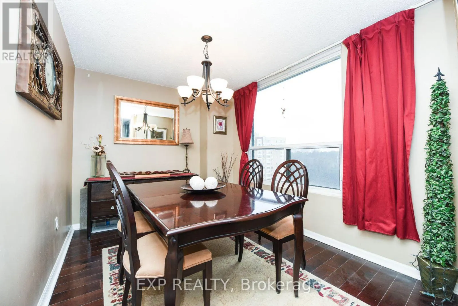 #807 - 1515 LAKESHORE ROAD E