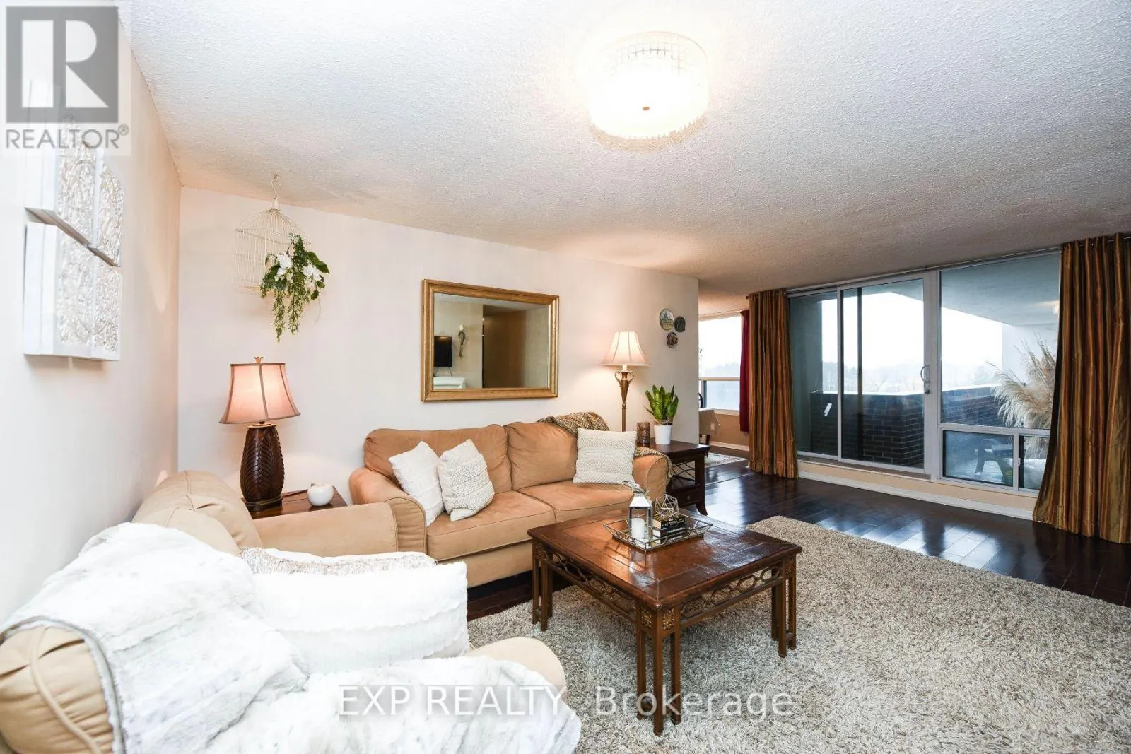 #807 - 1515 LAKESHORE ROAD E