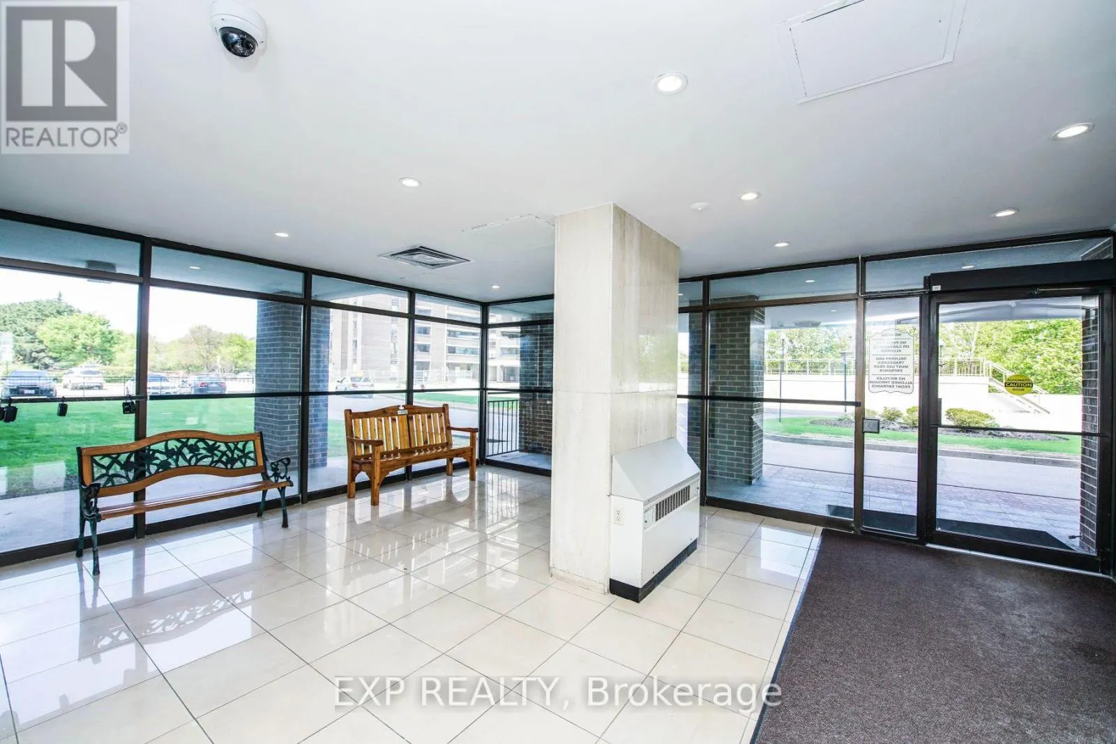#807 - 1515 LAKESHORE ROAD E