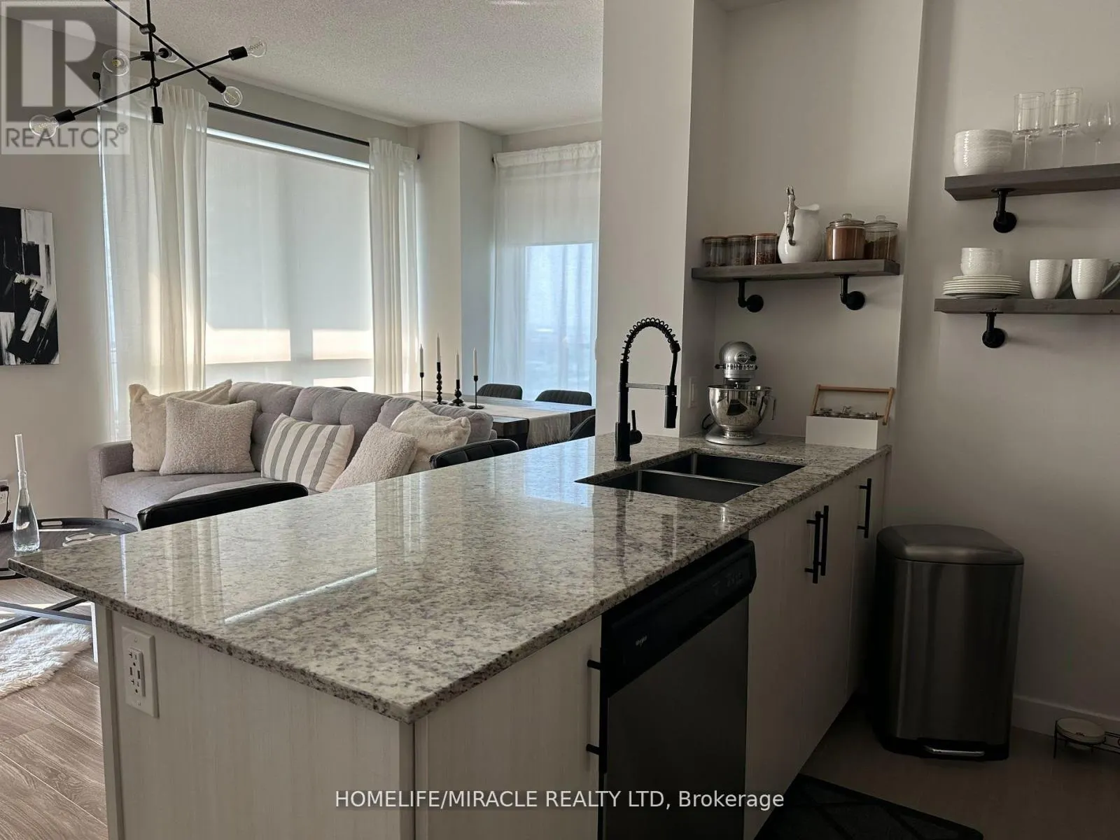 3015 - 4055 PARKSIDE VILLAGE DRIVE