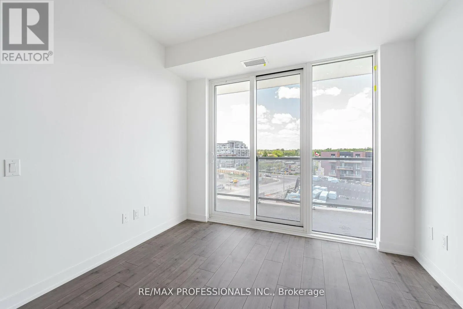 615 - 220 MISSINNIHE WAY