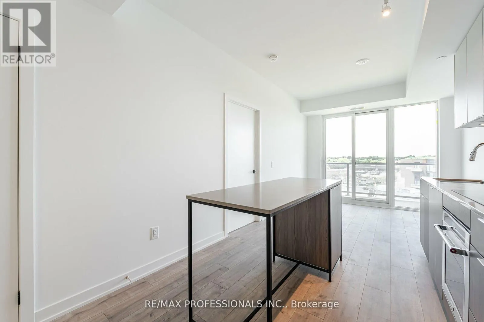 615 - 220 MISSINNIHE WAY