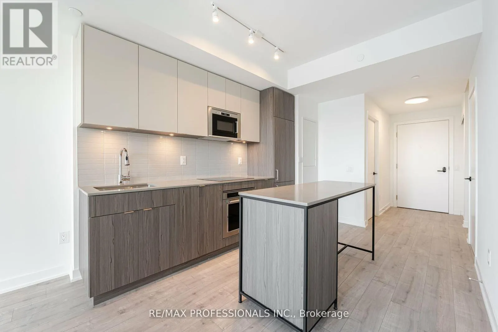 615 - 220 MISSINNIHE WAY