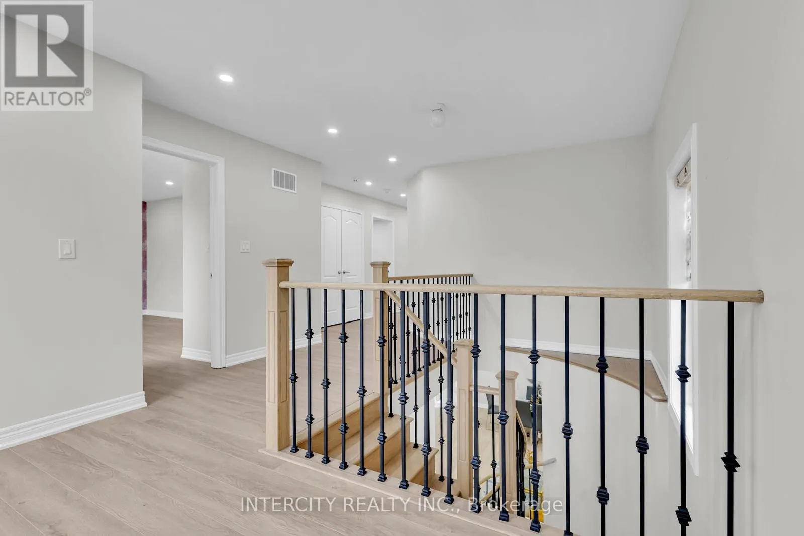 98 LOLA CRESCENT