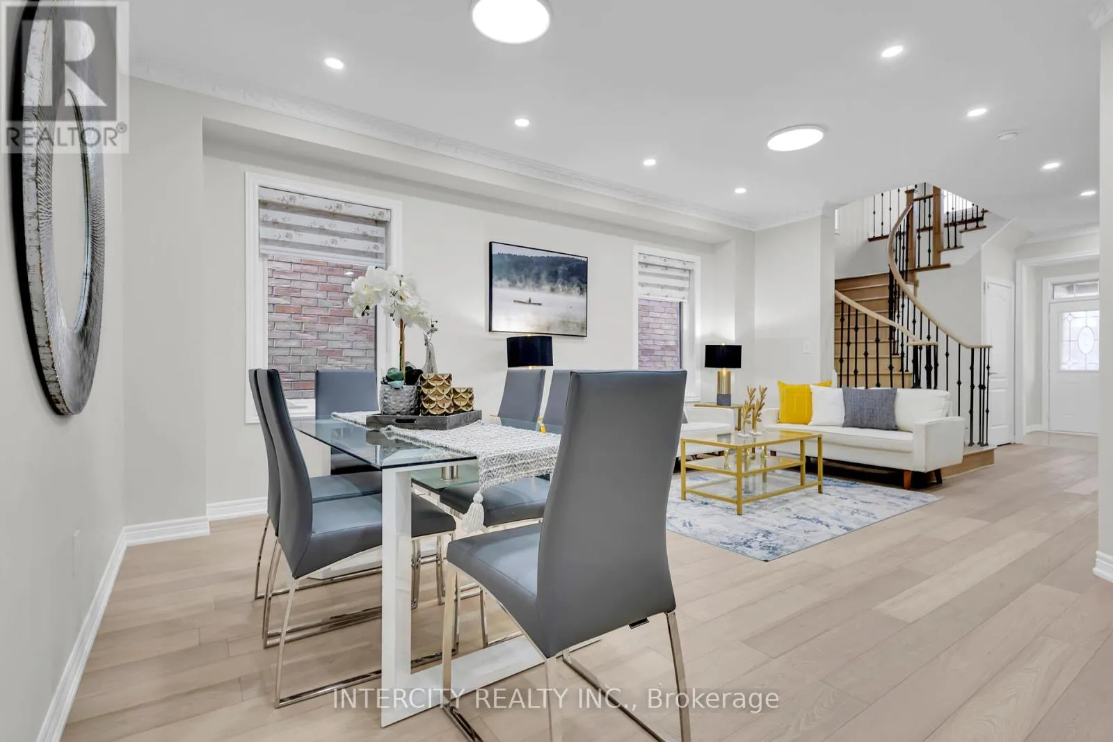 98 LOLA CRESCENT
