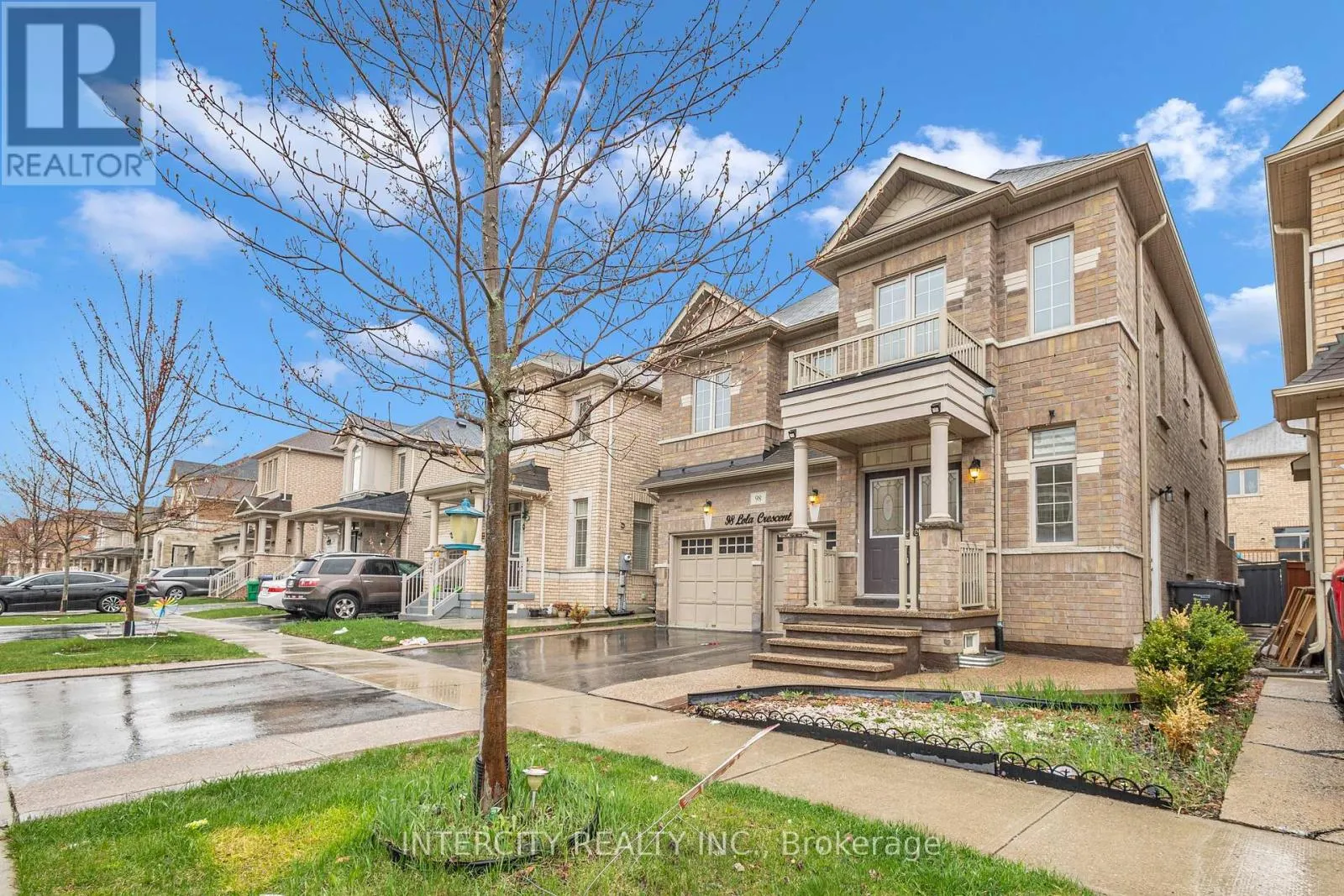 98 LOLA CRESCENT