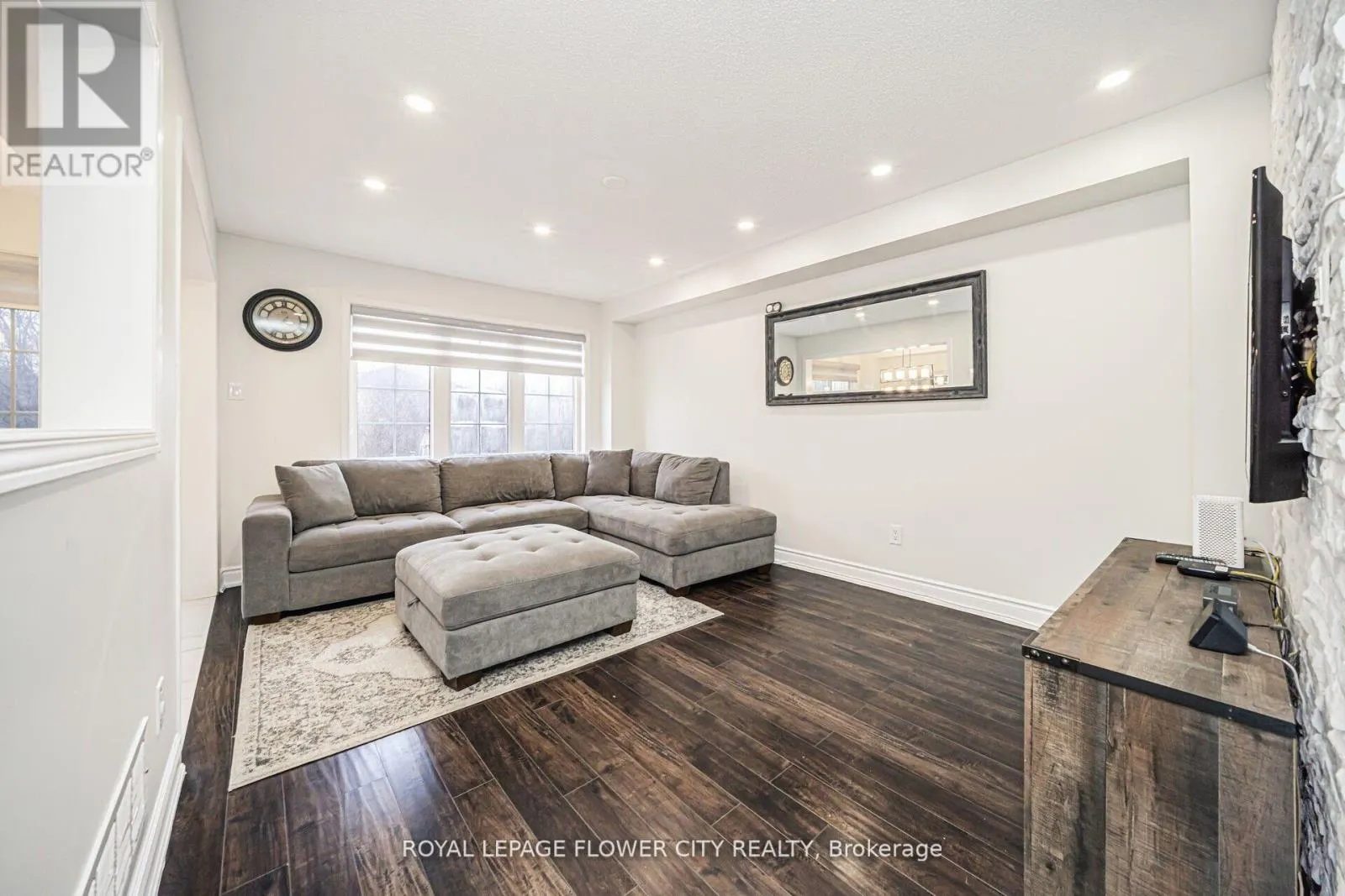 23 EAGLE TRACE DRIVE