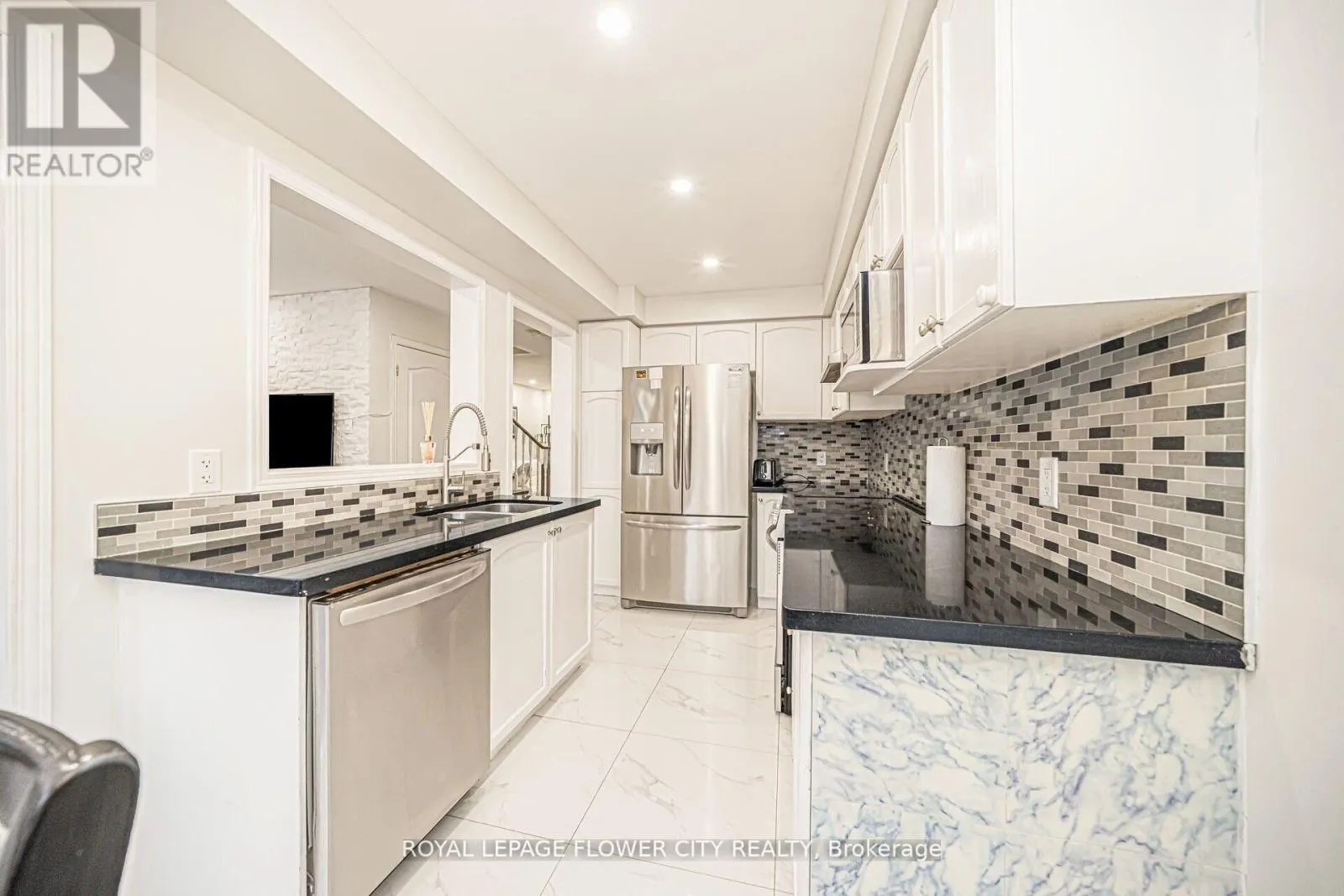 23 EAGLE TRACE DRIVE