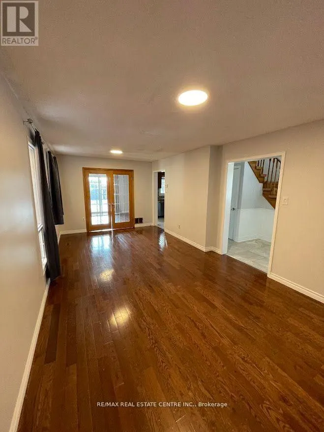 UPPER - 4616 METCALFE AVENUE