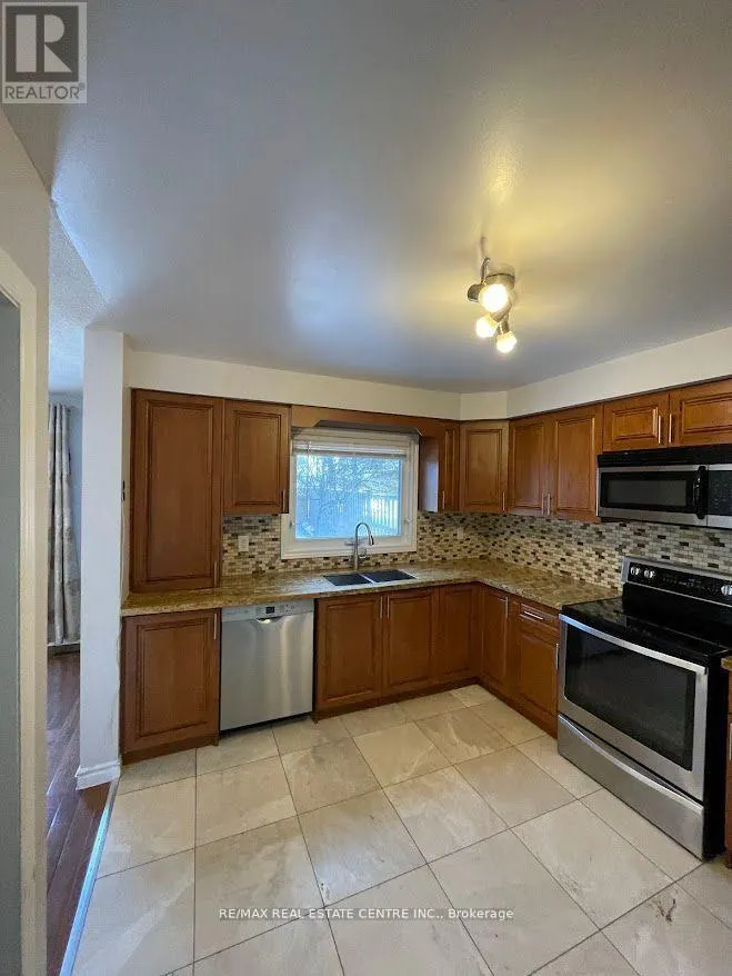 UPPER - 4616 METCALFE AVENUE