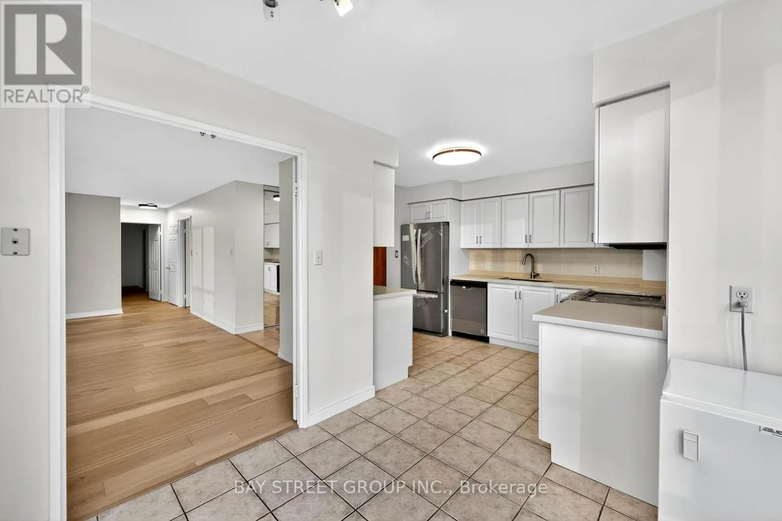2907 - 156 ENFIELD PLACE