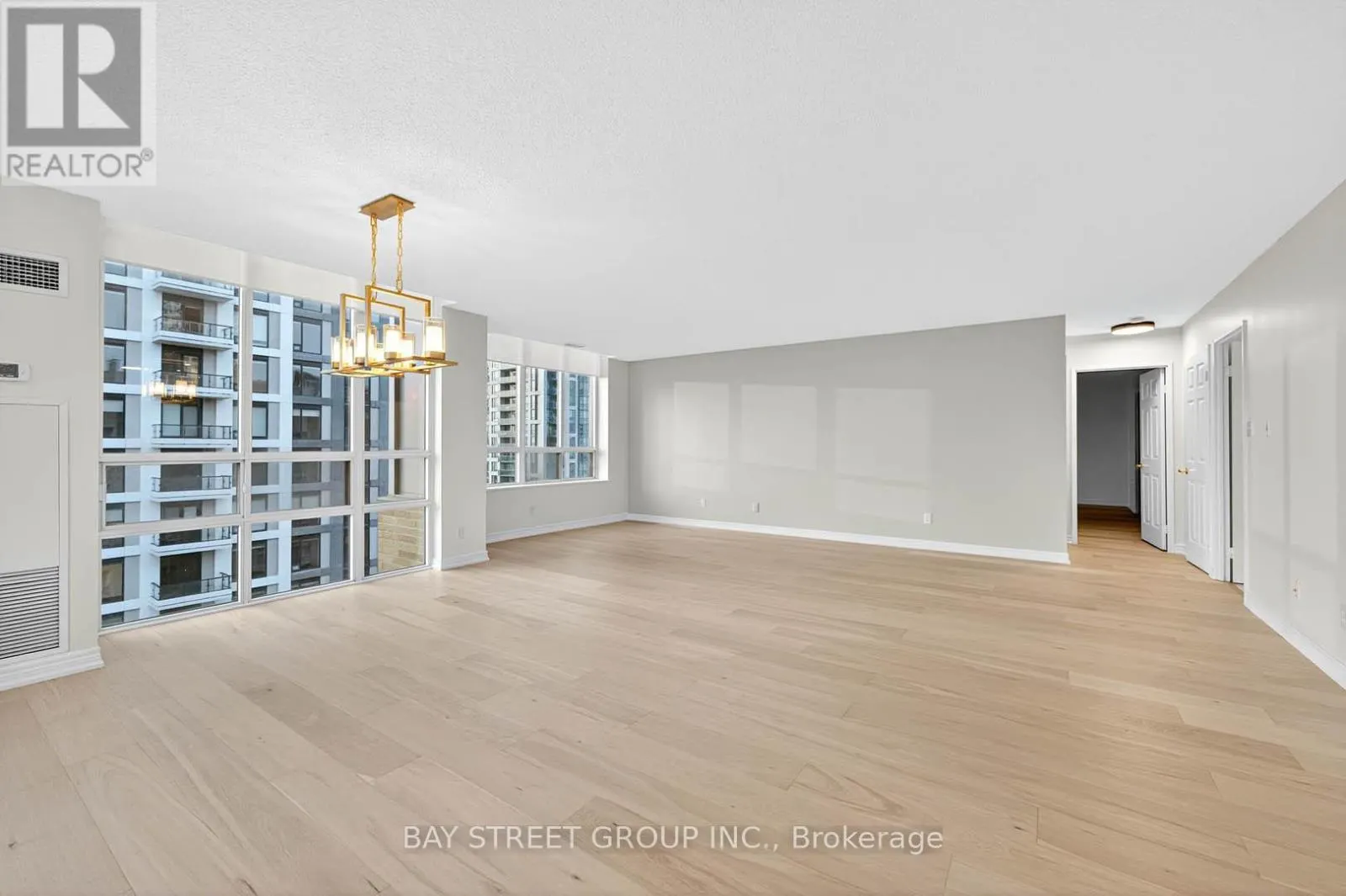 2907 - 156 ENFIELD PLACE
