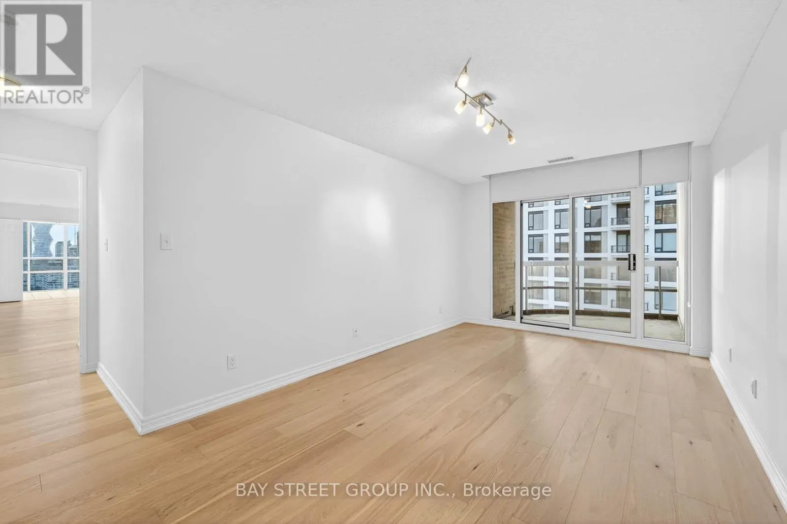 2907 - 156 ENFIELD PLACE