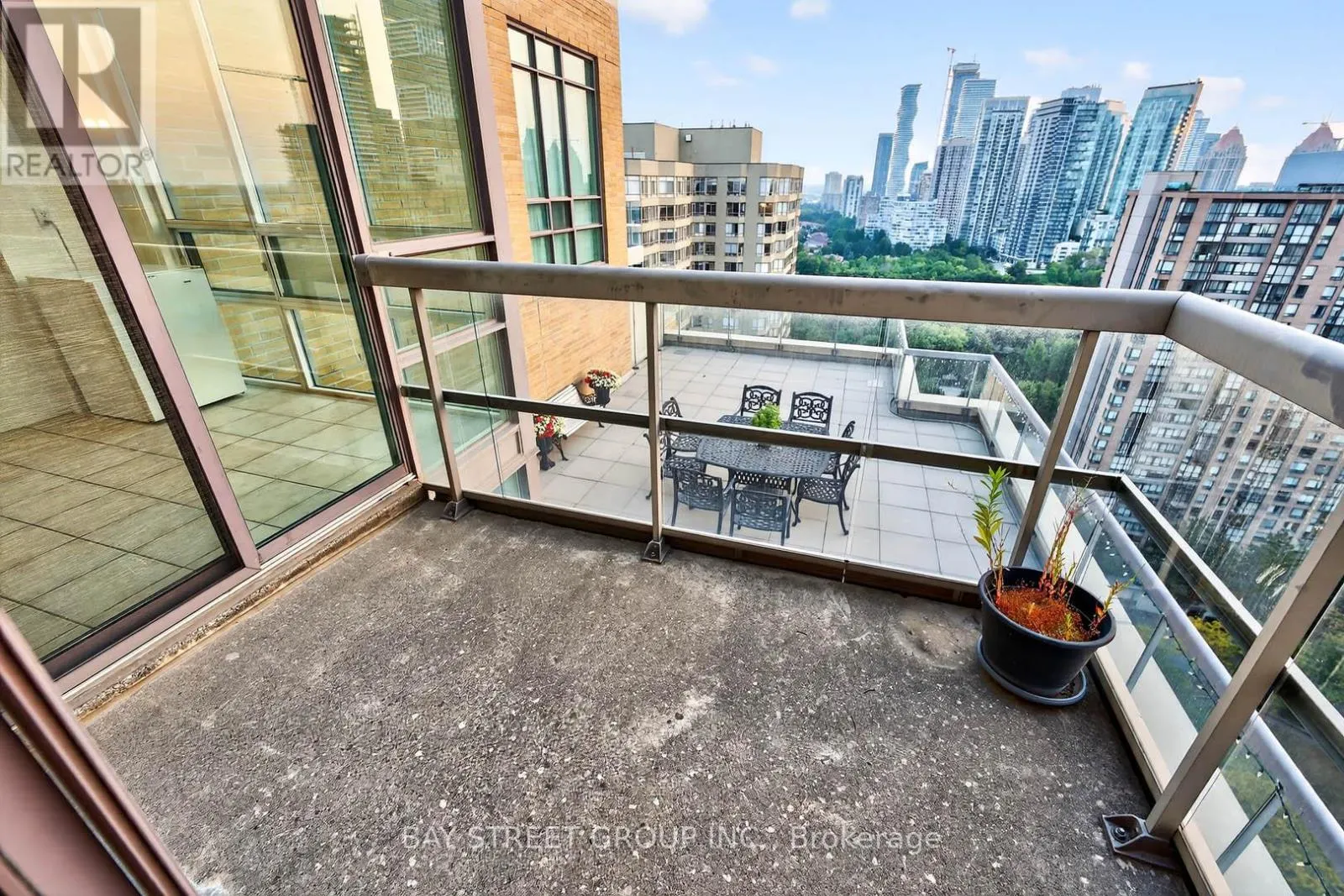 2907 - 156 ENFIELD PLACE