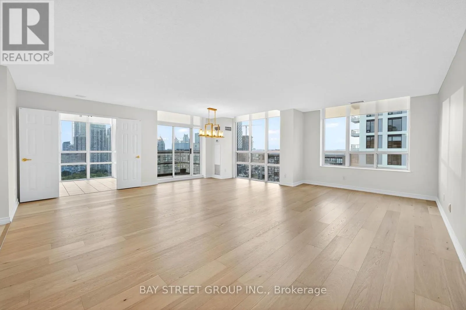 2907 - 156 ENFIELD PLACE
