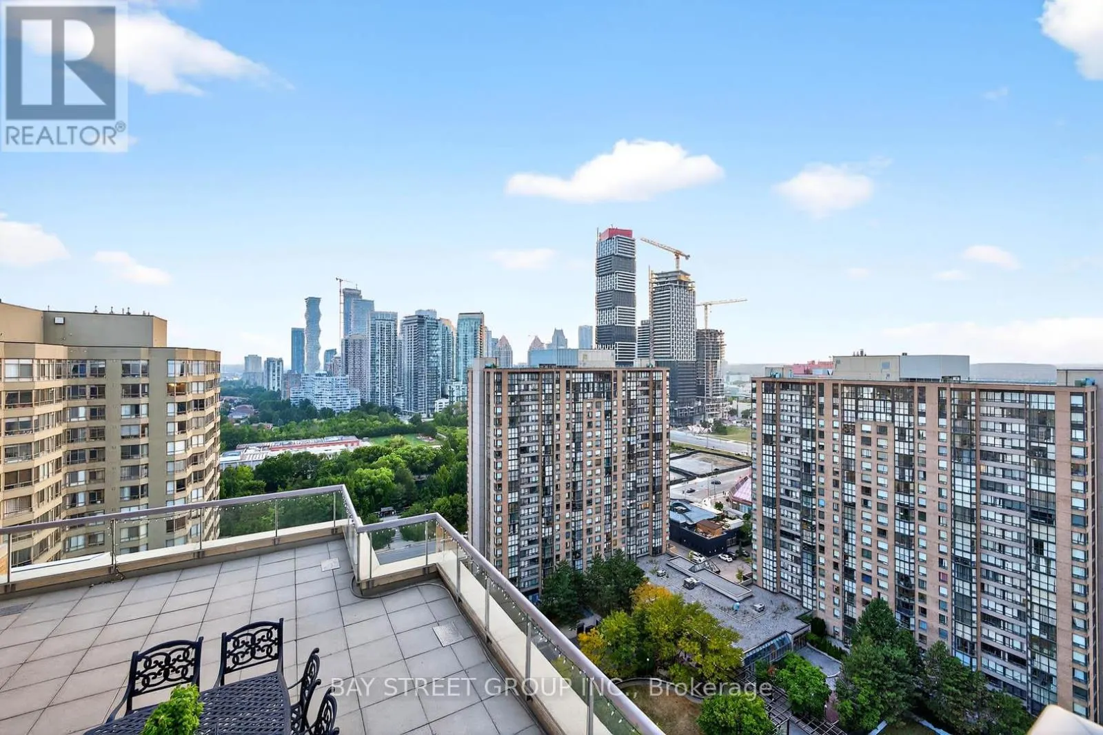 2907 - 156 ENFIELD PLACE