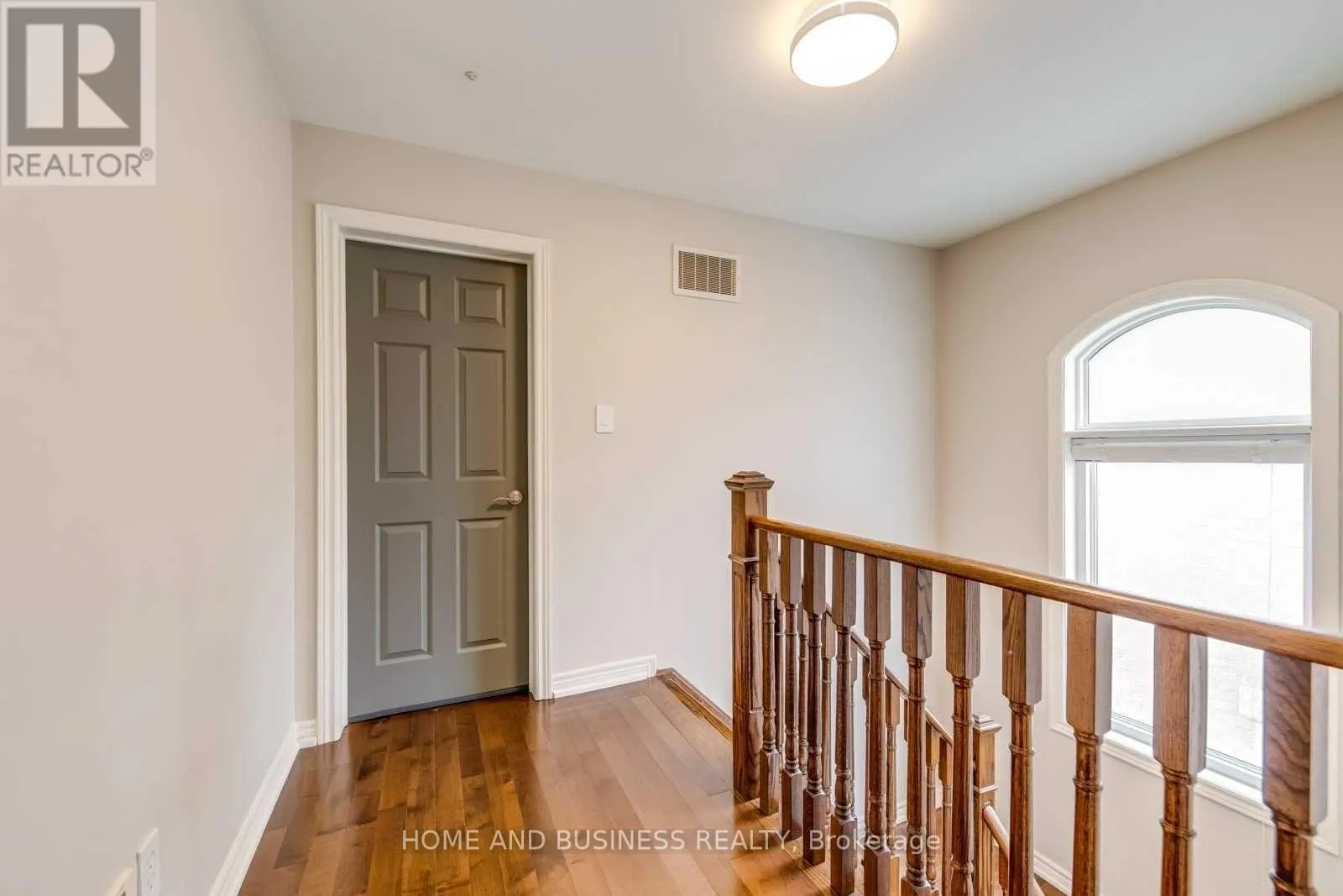UPPER - 4774 BLOOMBURG DRIVE