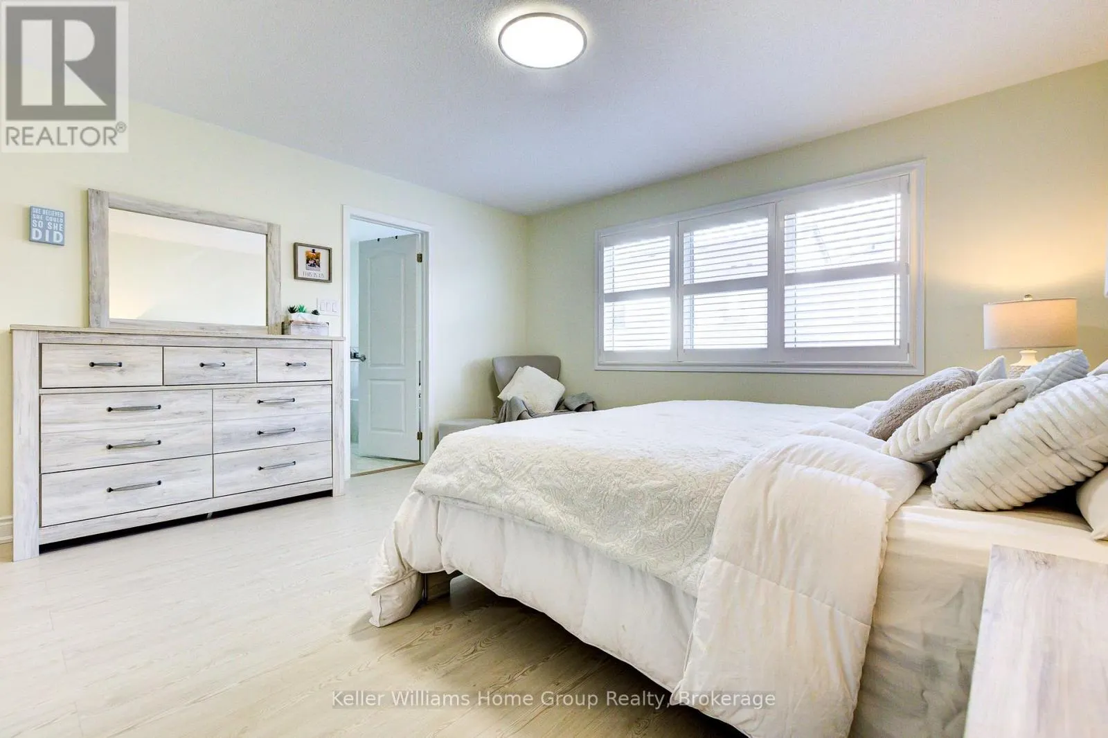 435 POZBOU CRESCENT