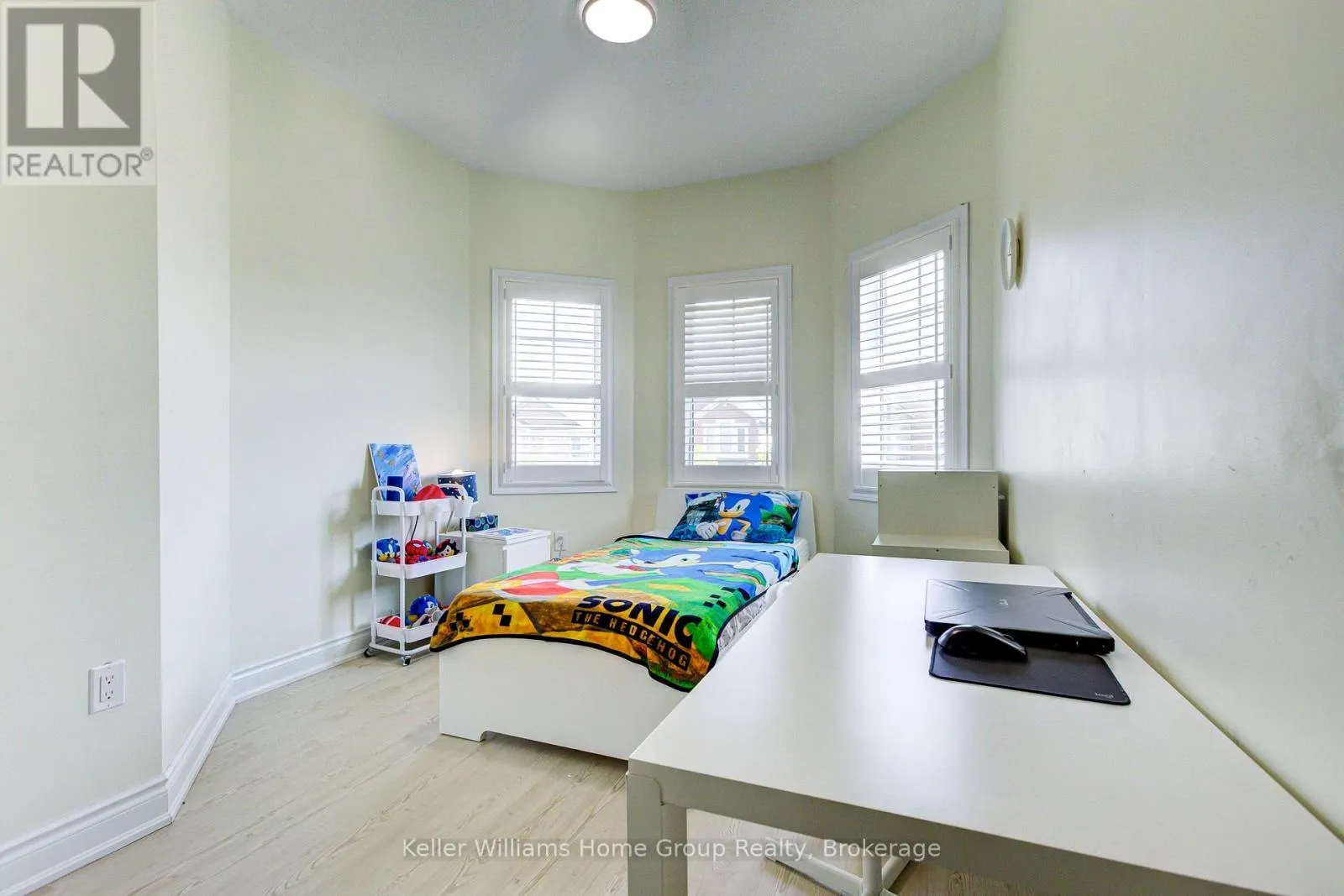435 POZBOU CRESCENT