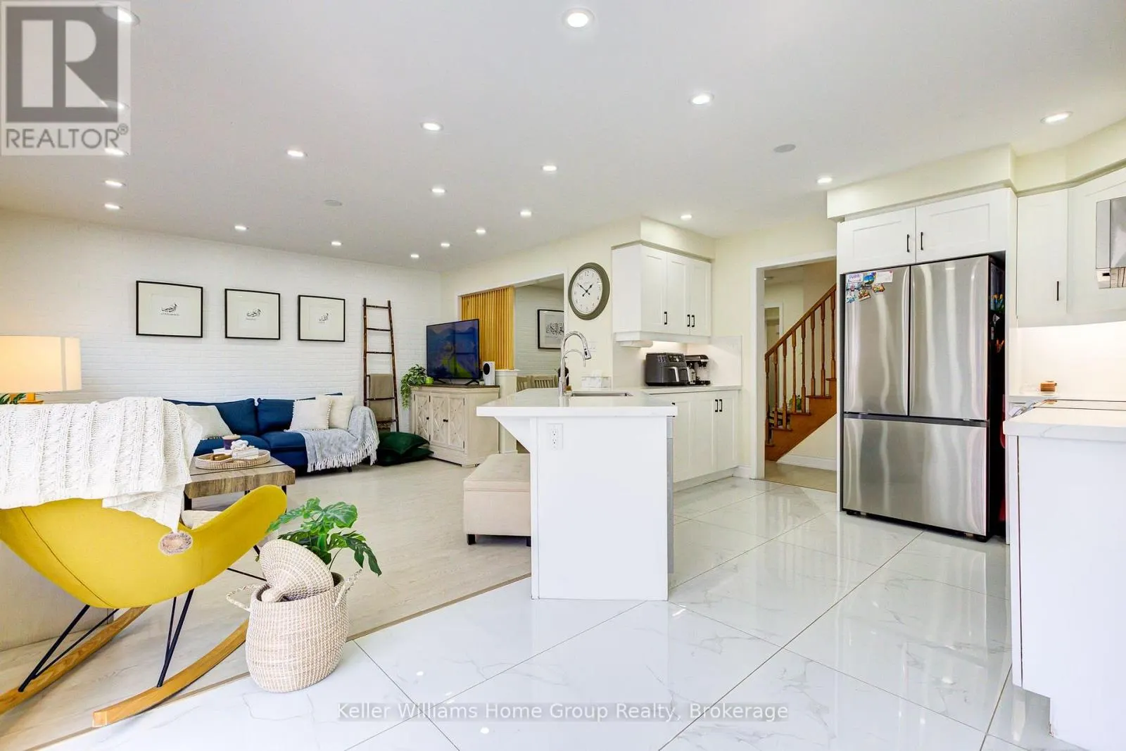435 POZBOU CRESCENT