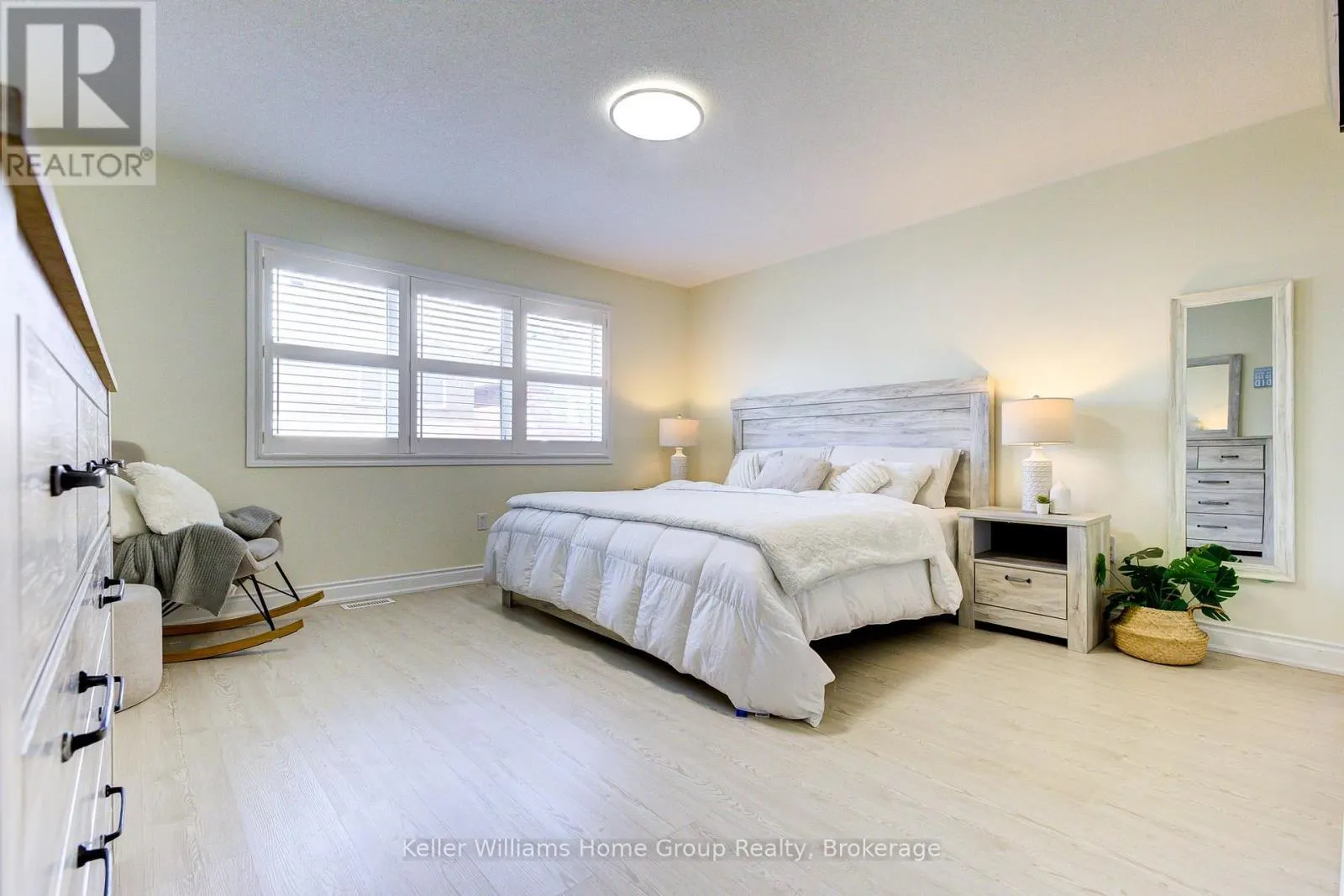 435 POZBOU CRESCENT