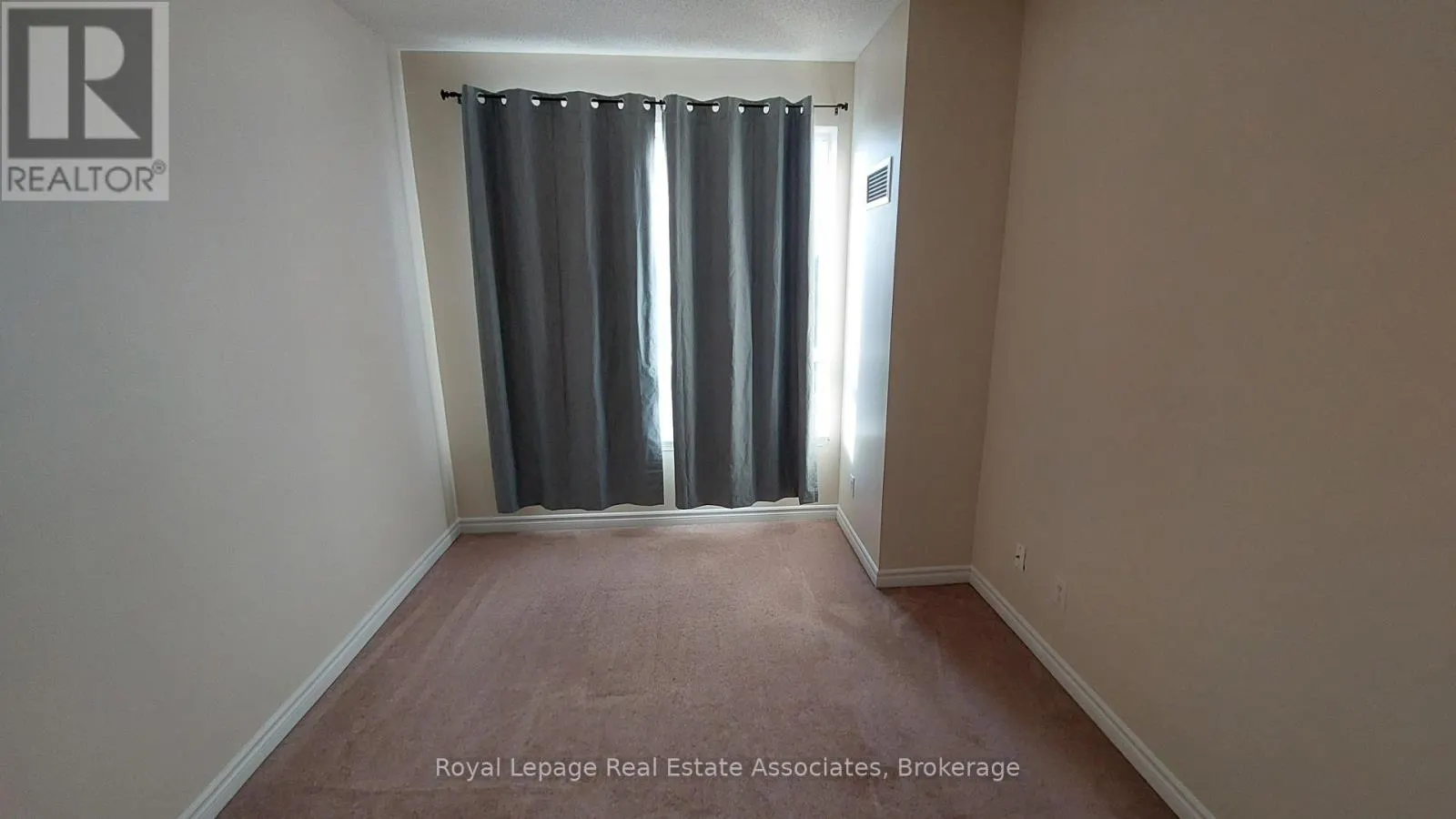 806 - 3865 LAKESHORE BOULEVARD W