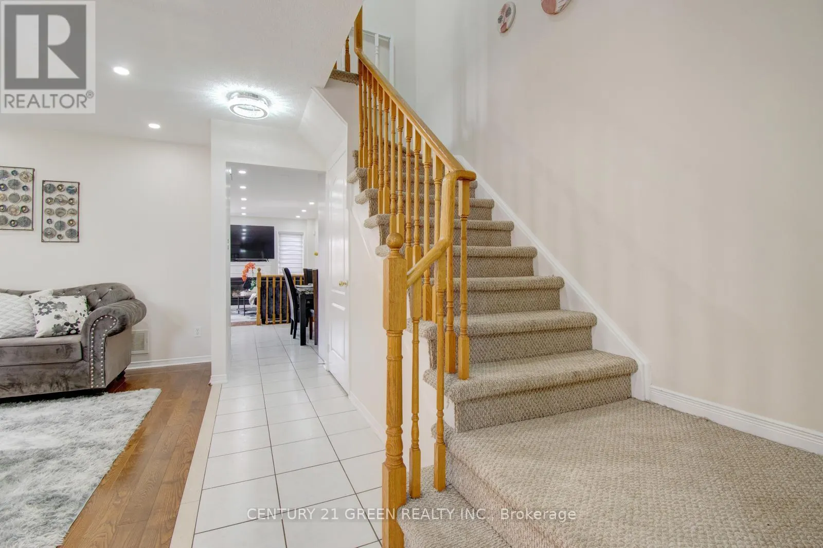 26 OATFIELD ROAD