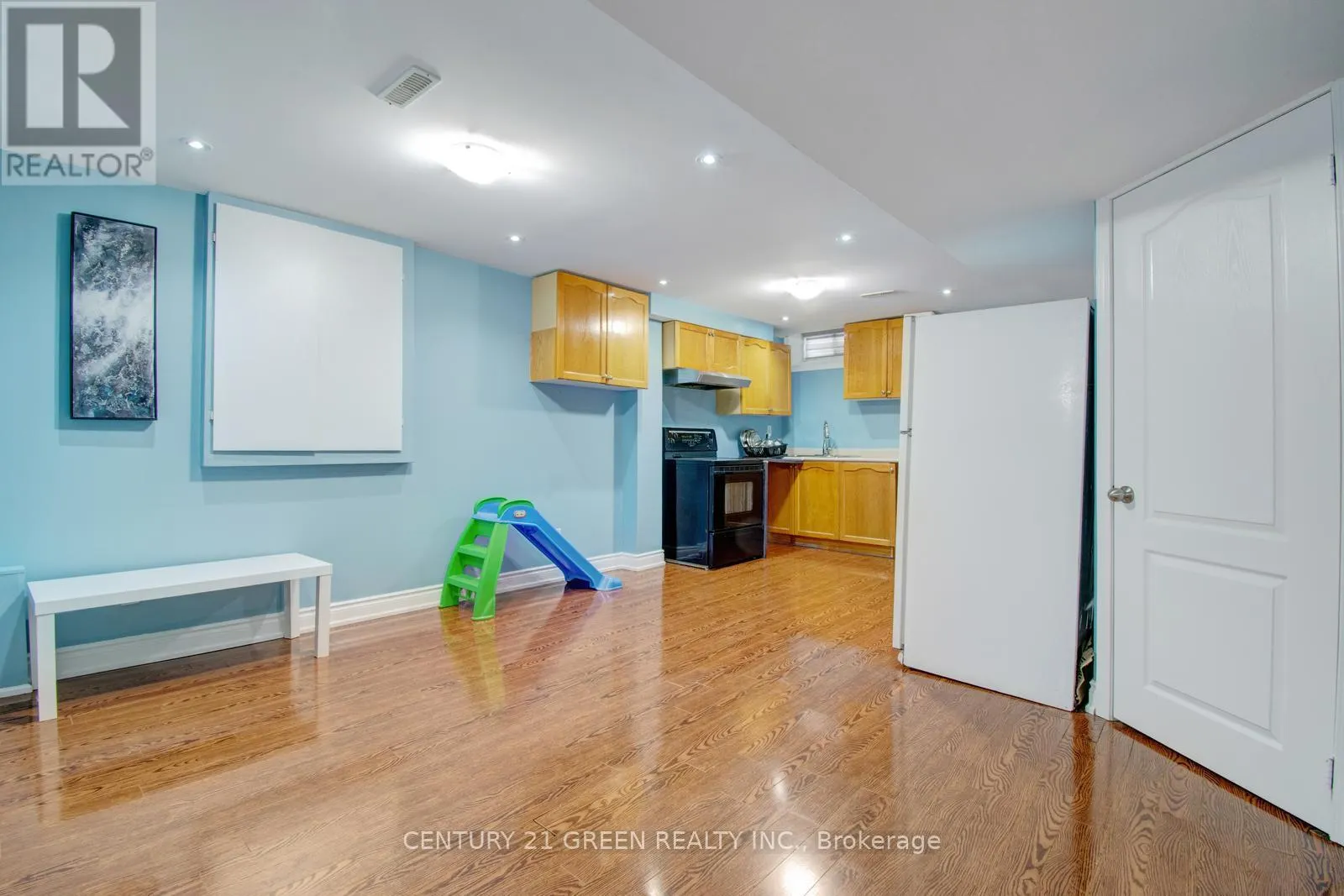 26 OATFIELD ROAD