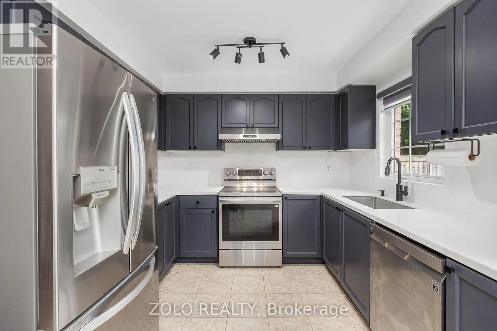 79 CRYSTALVIEW CRESCENT S