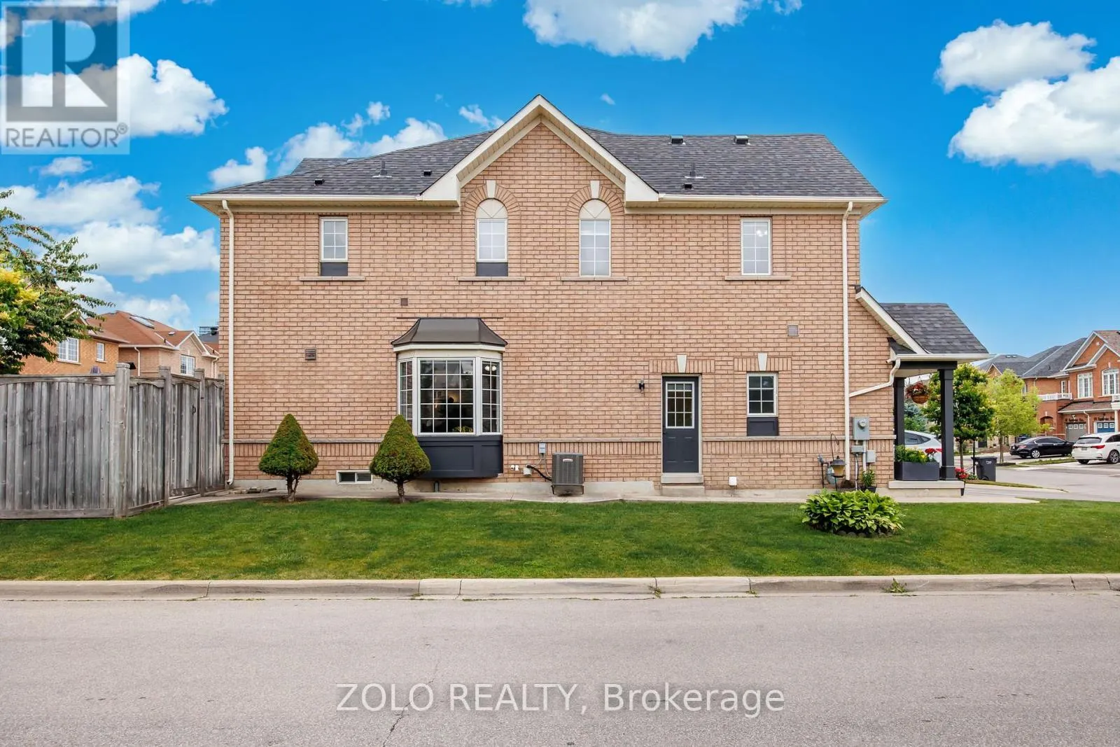 79 CRYSTALVIEW CRESCENT S