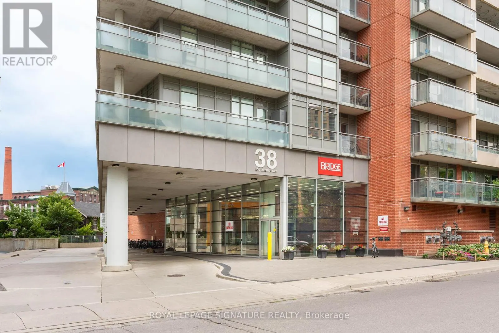 1323 - 38 JOE SHUSTER WAY
