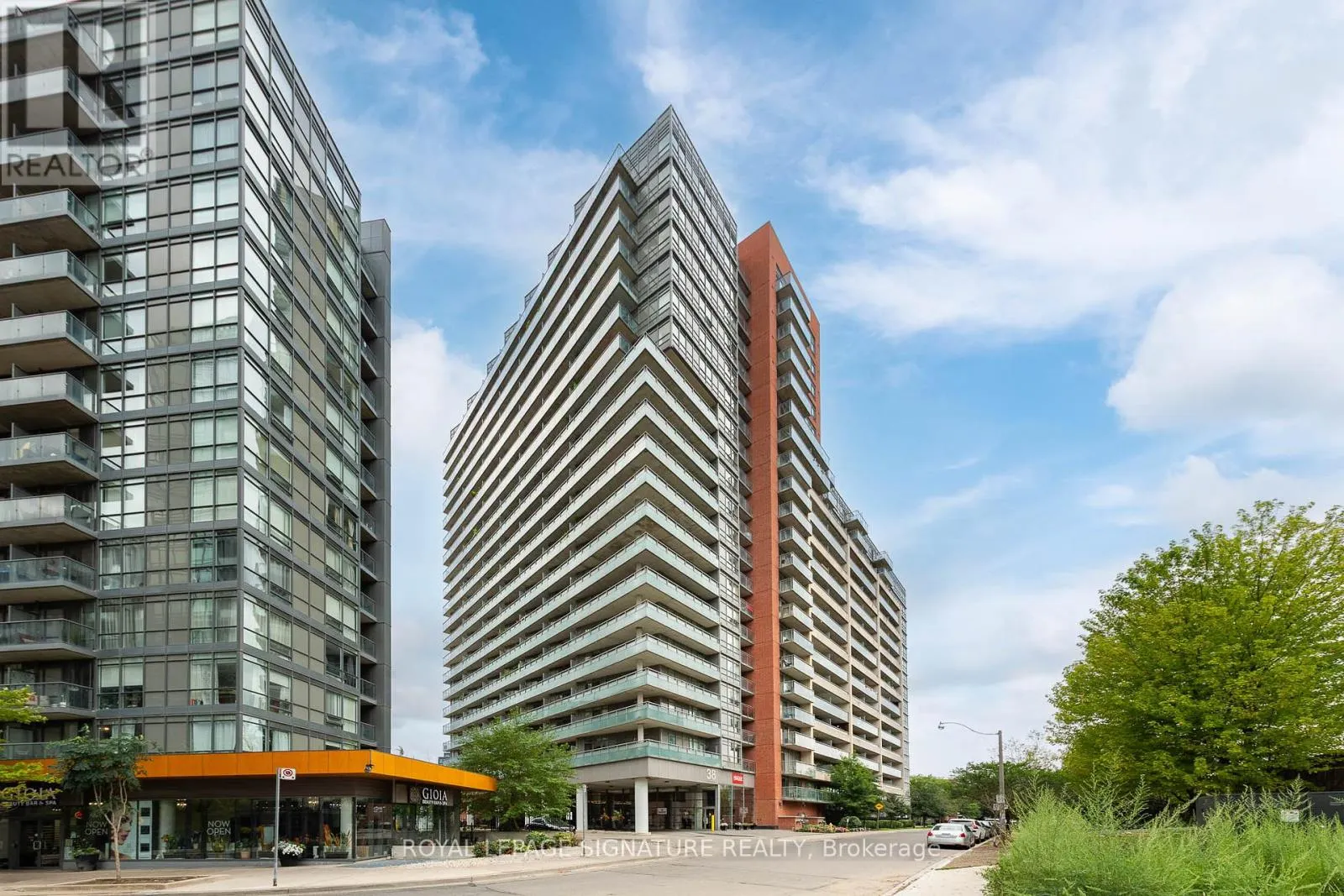 1323 - 38 JOE SHUSTER WAY