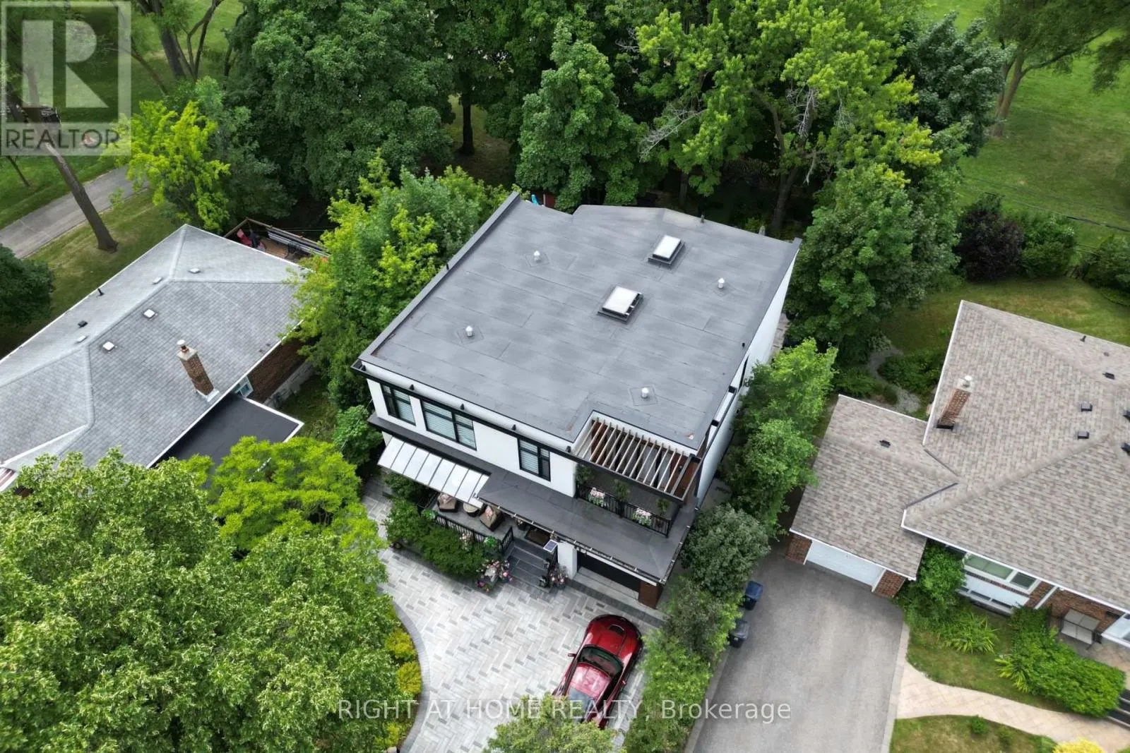 238 RENFORTH DRIVE