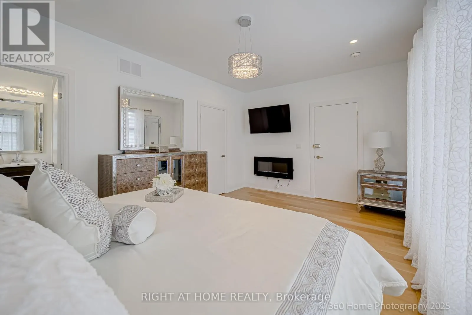 238 RENFORTH DRIVE