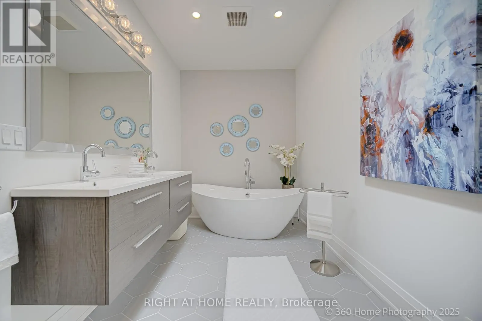 238 RENFORTH DRIVE