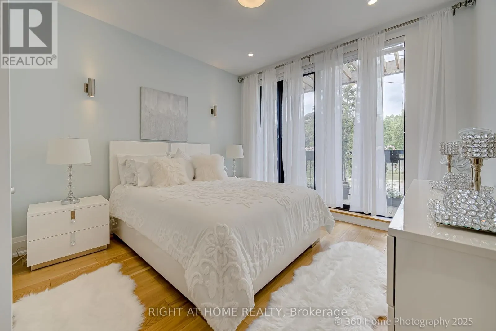 238 RENFORTH DRIVE