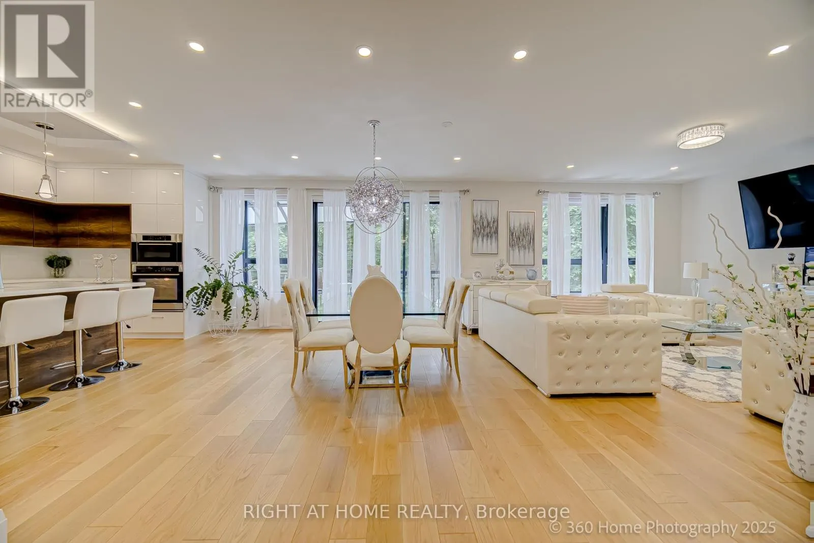 238 RENFORTH DRIVE