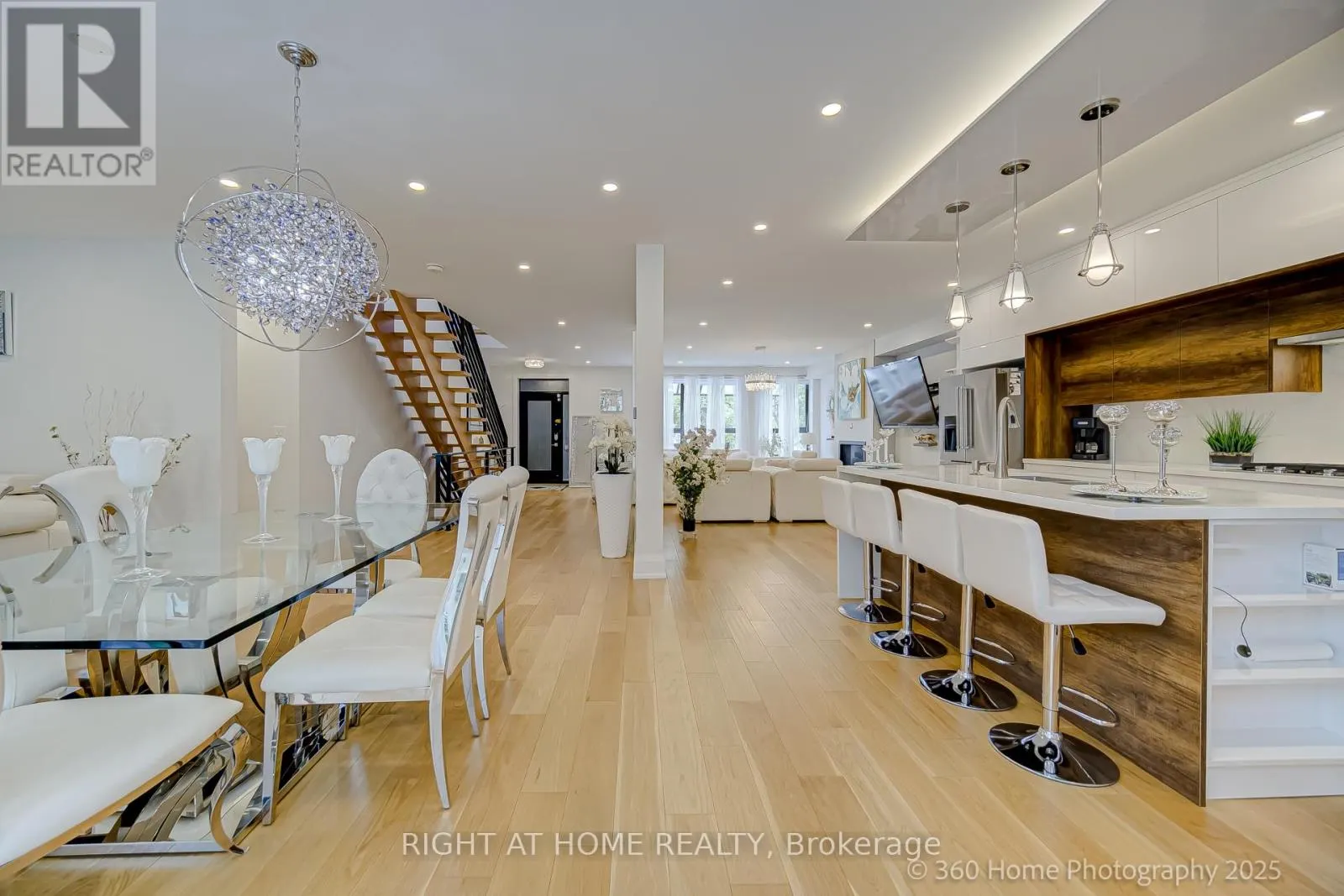 238 RENFORTH DRIVE