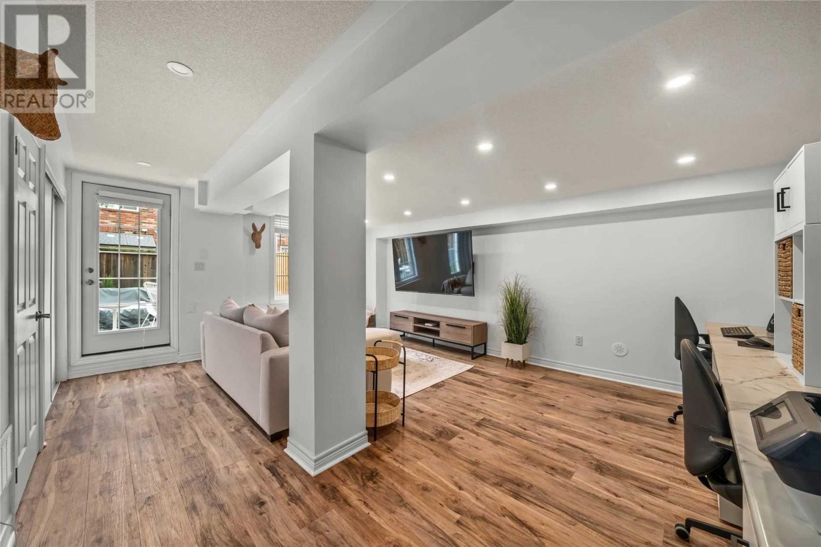 Listing W5652231 - Large Photo # 32