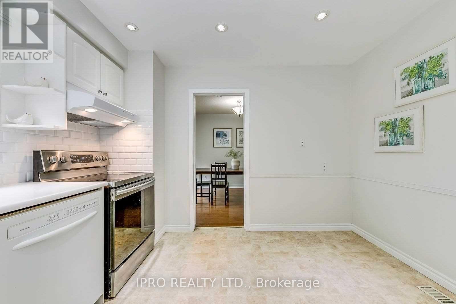 Listing W5754409 - Large Photo # 13