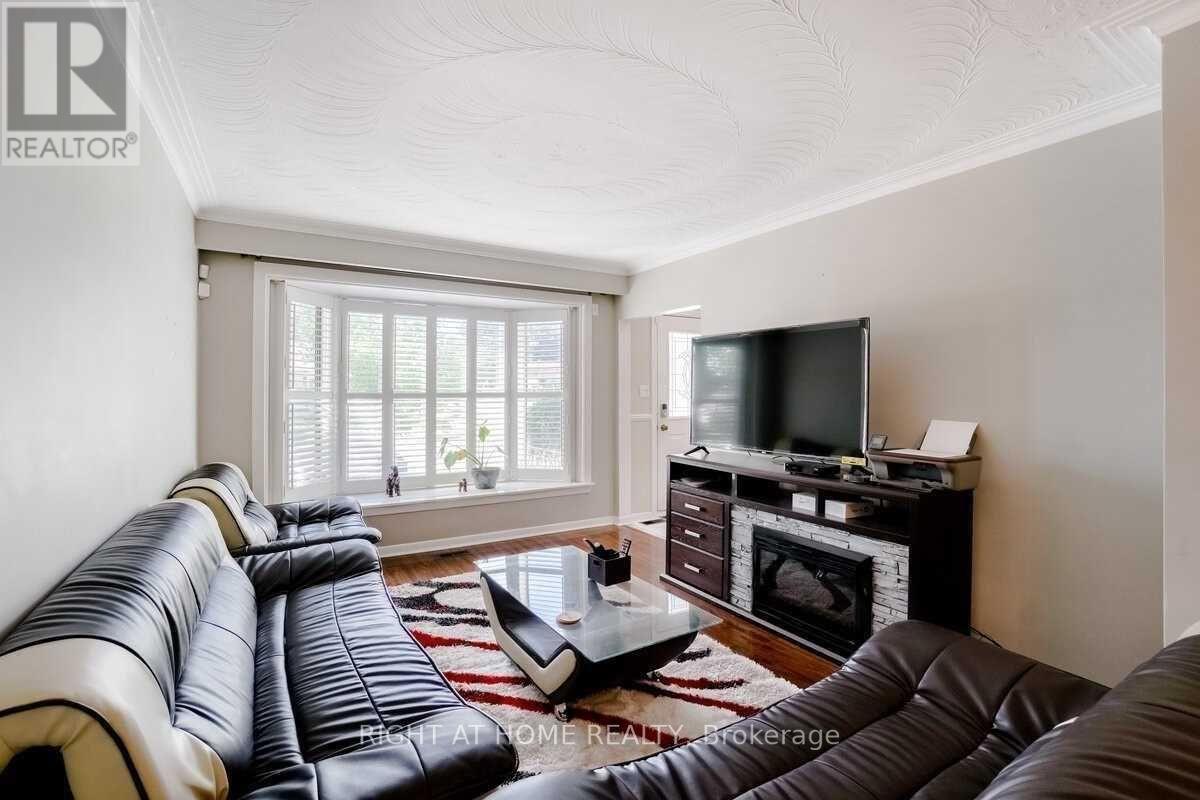 Listing W5859661 - Large Photo # 4