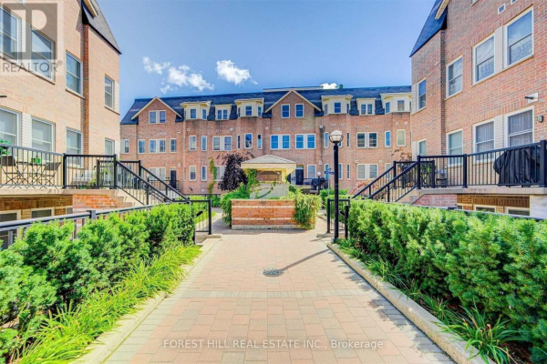 #90 -760 LAWRENCE AVE W, Toronto