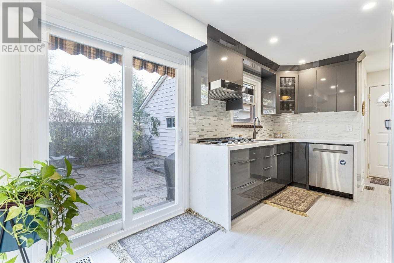 Listing W5873463 - Large Photo # 11