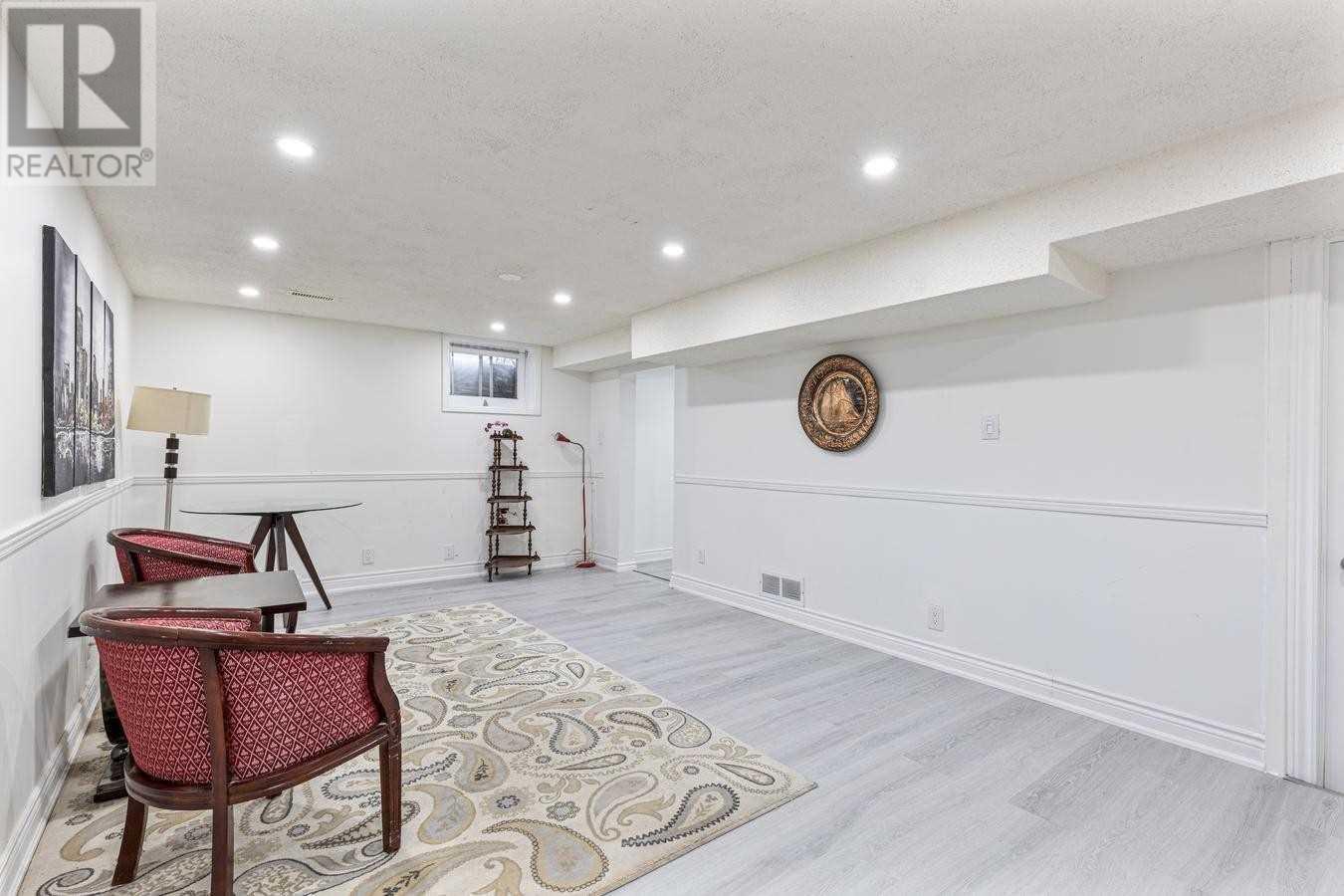 Listing W5873463 - Large Photo # 29