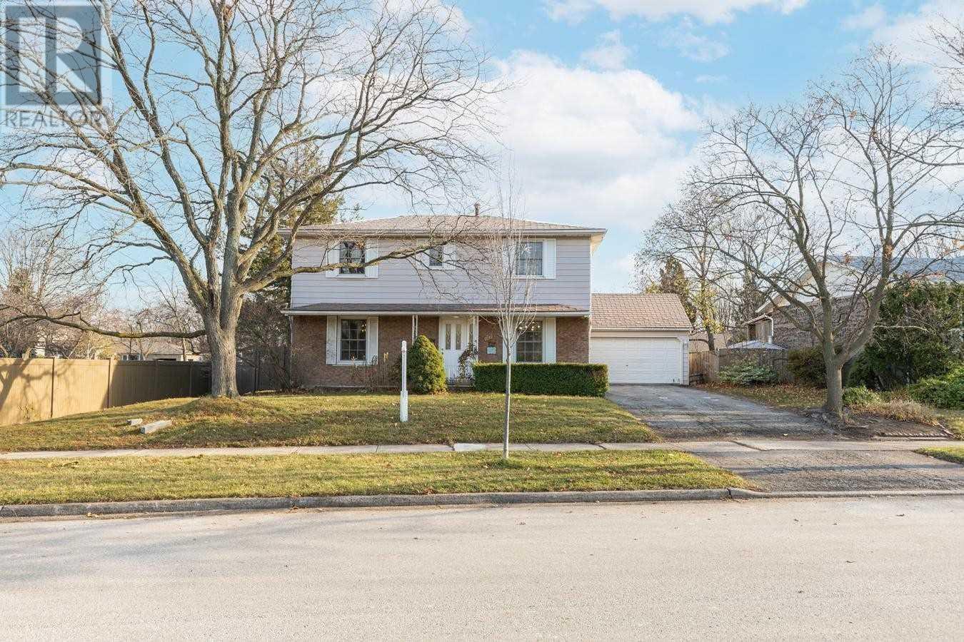 Listing W5873463 - Large Photo # 1