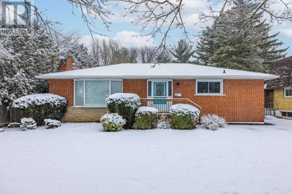 #UPPER -525 DYNES RD, Burlington