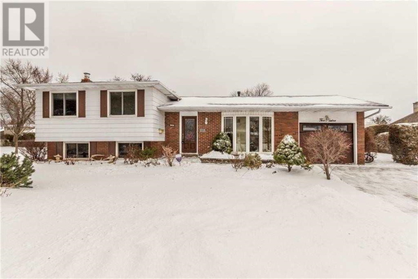 212 THOMAS CRT, Burlington